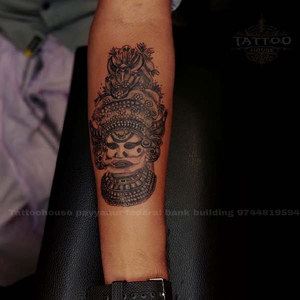 Tattoo House+Realism Tattoo